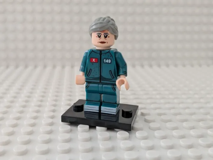 Figurine Squid Game : Jang Geum-ja ( joueur 149 ), style lego