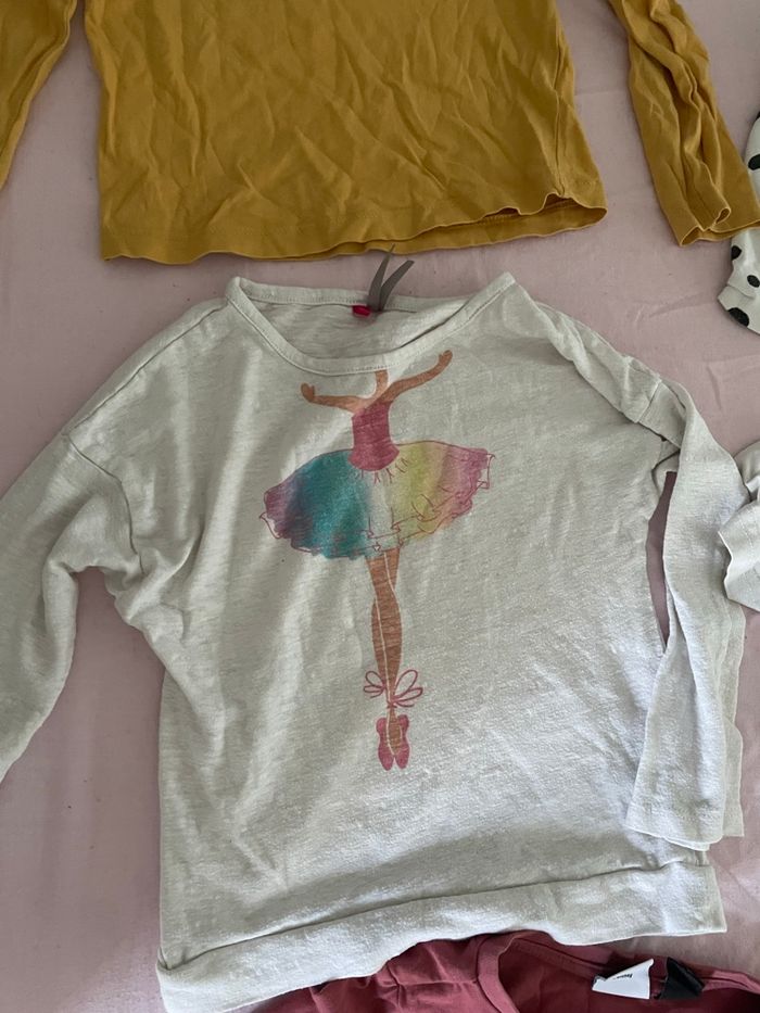 Lot de vêtement fille 4 ans - photo numéro 4
