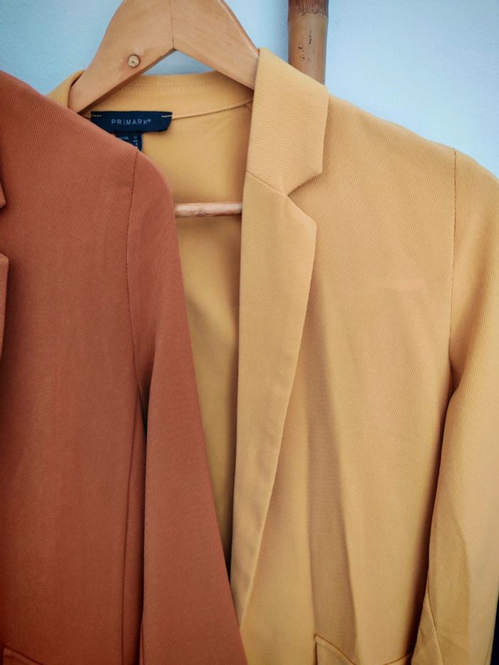 Lot de deux blazers primark moutarde et terracotta rouge foncé - photo numéro 3