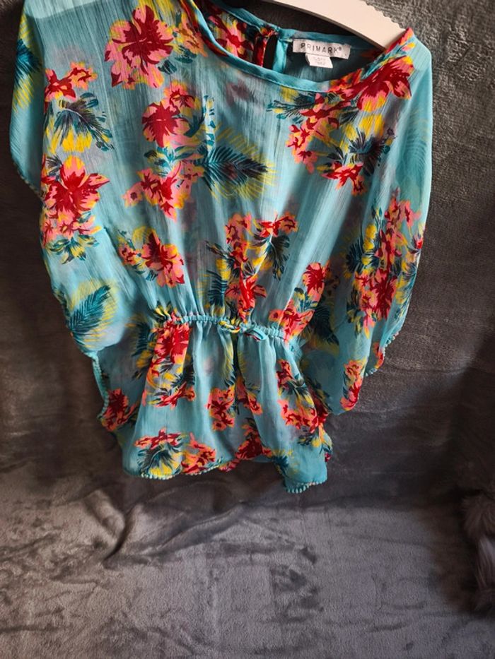 Haut fleurie 3-4 ans - photo numéro 11