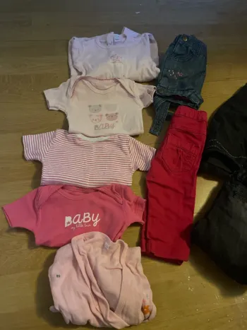Lot vêtements fille 9 mois