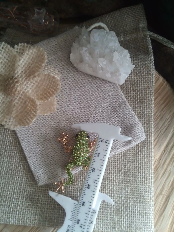 Broche grenouille verte - photo numéro 2