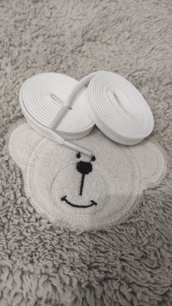 🤍 Lacets plats larges blancs – 120 cm