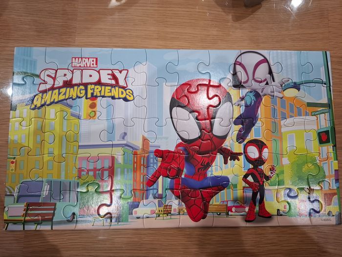 Puzzle 50 pièces "Spidey et ses amis" - photo numéro 2