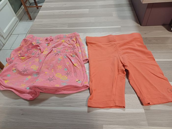 1 cycliste et 2 shorts pour filles Taille 5 ans - photo numéro 2