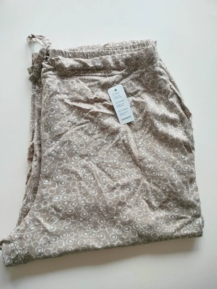 Pantalon neuf Damart 50