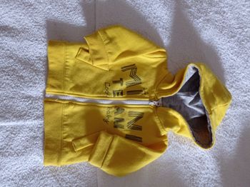 Petit gilet à capuche 3 mois marque  kimadi