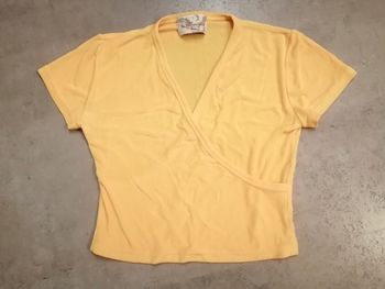 Top jaune Taille 3 Ici et Maintenant