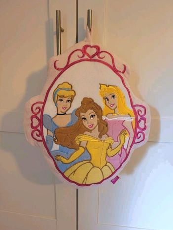 Grand coussin DISNEY PRINCESSES 46 cm NEUF