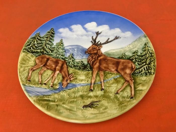 Années 1960  Assiette décorative Céramique polychrome Décor en relief - photo numéro 5