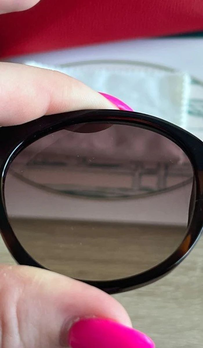 Lunettes de soleil Guess - photo numéro 16