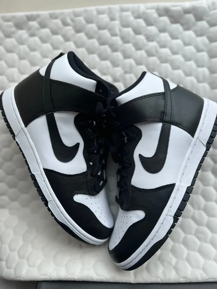 Nike dunk high panda 40.5
