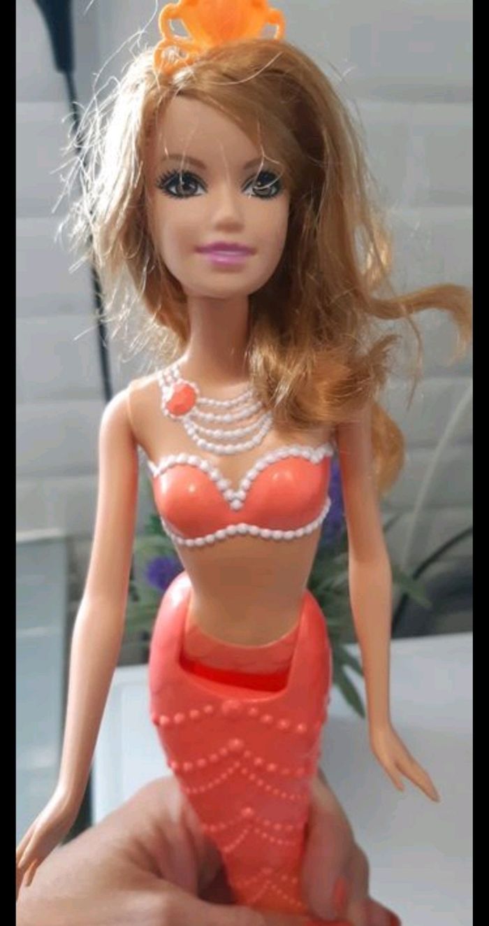 Barbie sirène mattel  2013