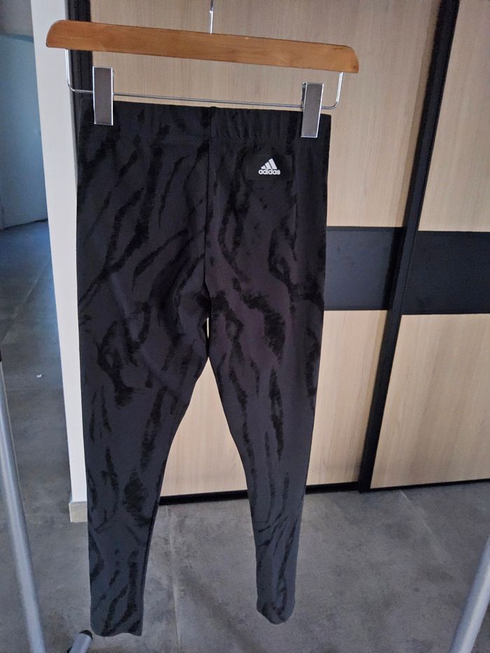 Leggin neuf sport adidas taille XS - photo numéro 3