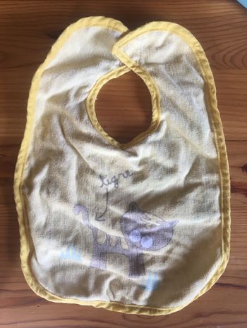 Bavoir tissu plastifié