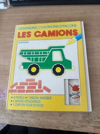 «Dessinons, colorions, effaçons les camions» 