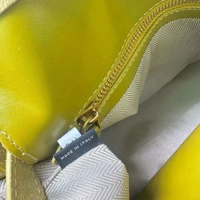 Miumiu Aventure Nappa  5BG31 - photo numéro 9