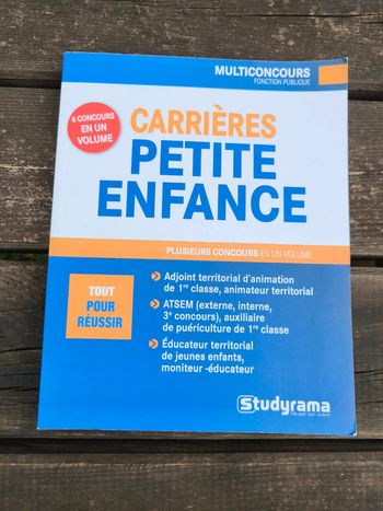 Livre carrières petite enfance