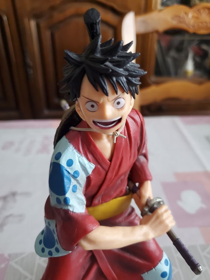 Figurine one piece monkey.d.luffy  officielle - photo numéro 6