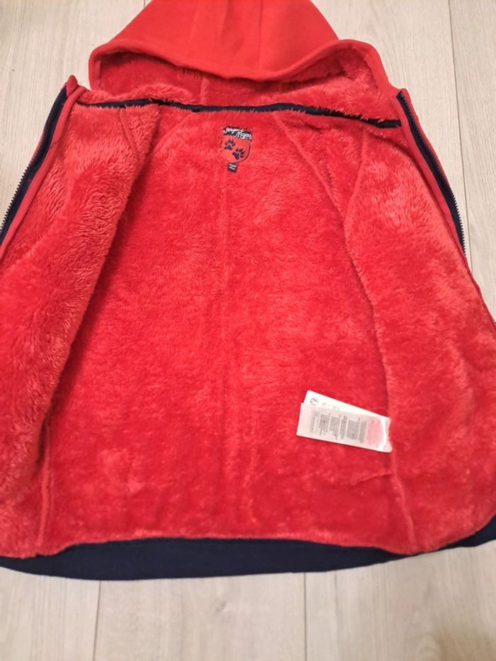 Superbe Sweat-shirt polaire 10/11A - photo numéro 4