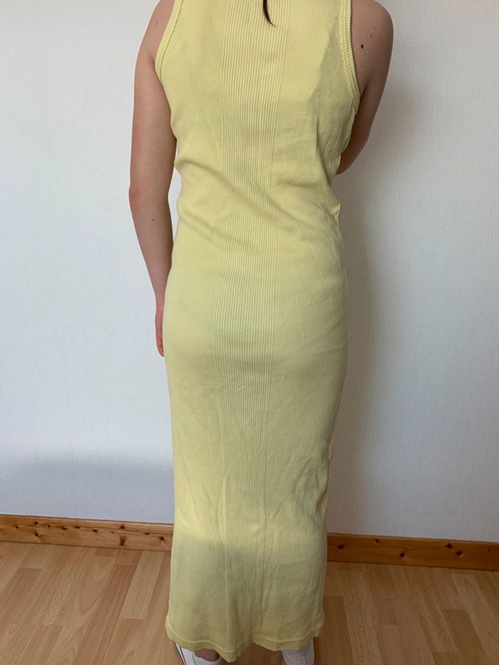 Robe jaune - photo numéro 2