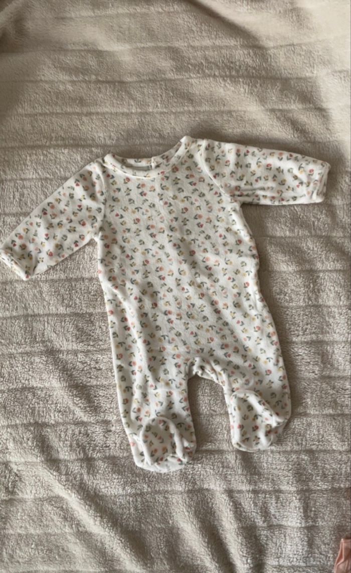 Pyjama velours à fleurs