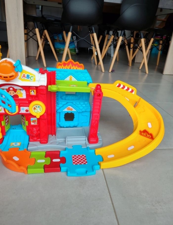 Maxi caserne de pompiers - photo numéro 3