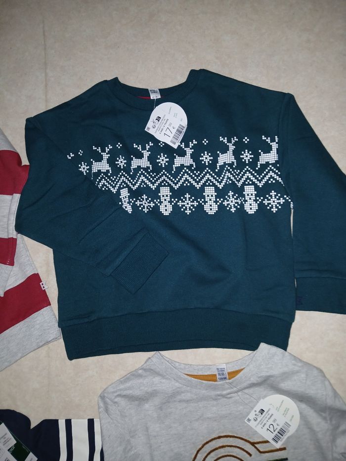 Lot vêtements 6ans - photo numéro 2