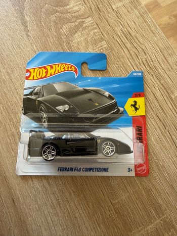 Ferrari F40 - Hot Wheels