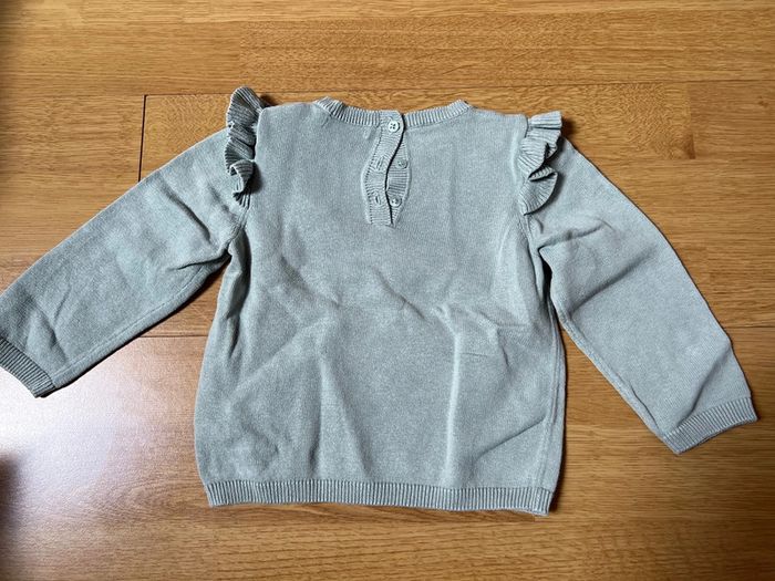 Lot de 3 pulls + 1 gilet 18 mois - photo numéro 10