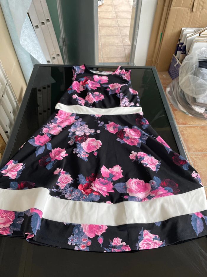 Robe fleurie de la marque Shein en taille L - photo numéro 4