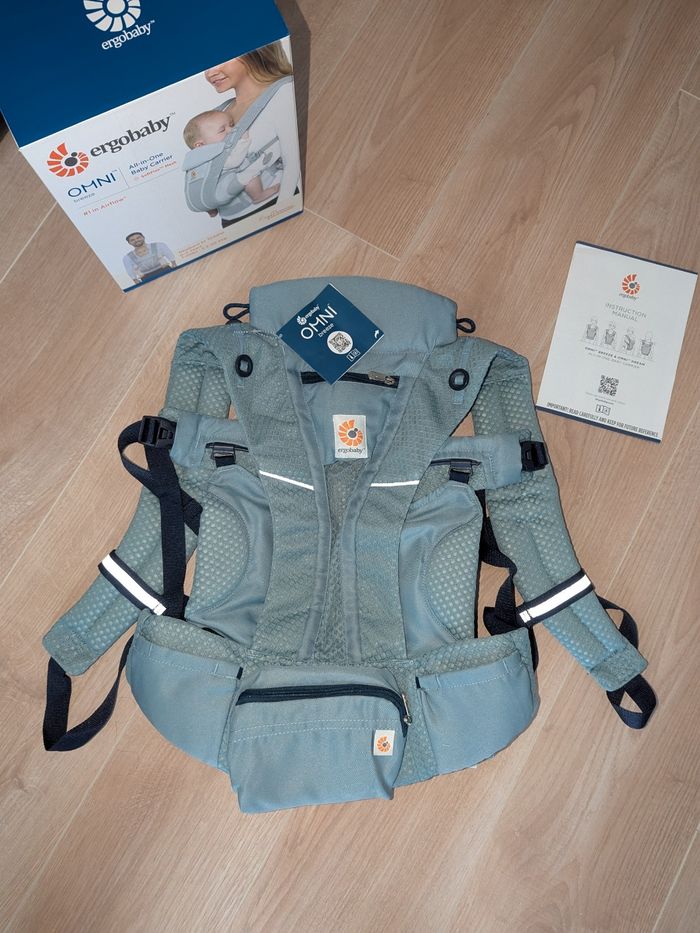 Porte-bébé physiologique Ergobaby Omni Breeze Neuf