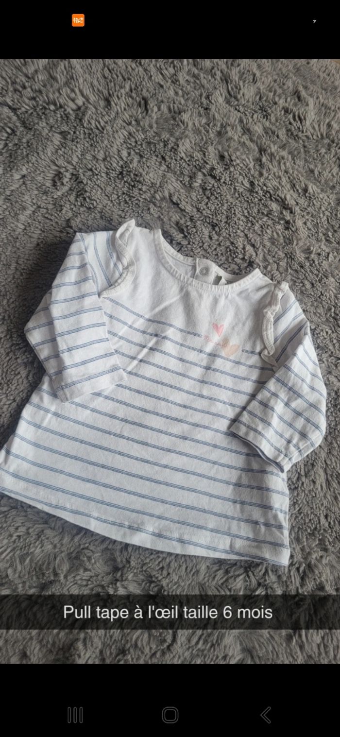 Pull tape à l'œil taille 6 mois