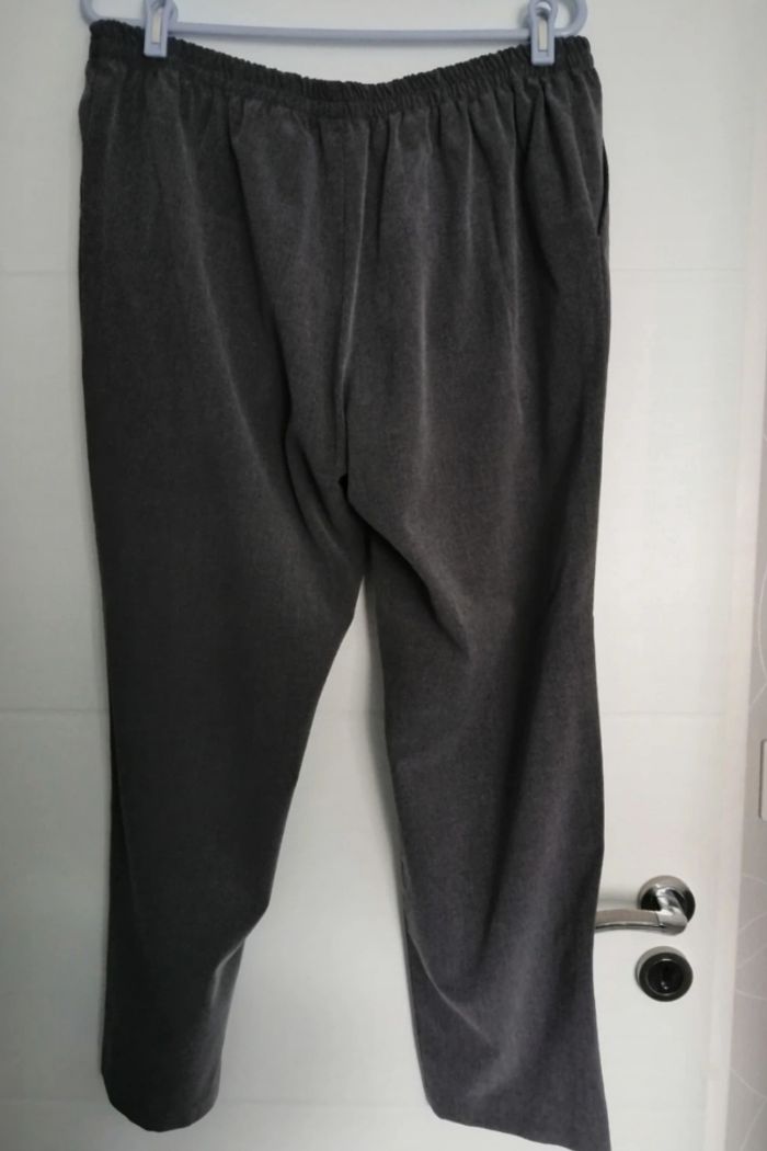 Pantalon ou pantacourt Afibel
Taille 50 - photo numéro 2