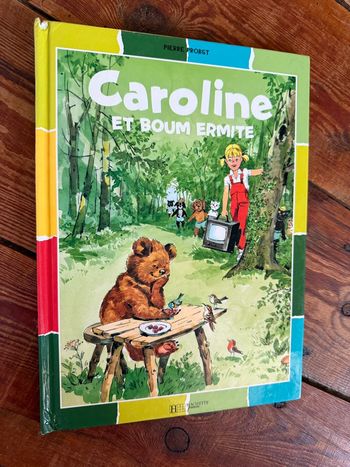 Moyen+ Livre Caroline et Boum Ermite édition damiers bd album multicolore