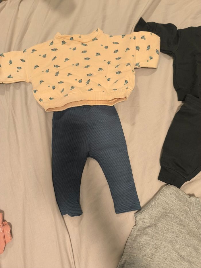 Vêtements bébé fille (1 à 3 mois) à vendre