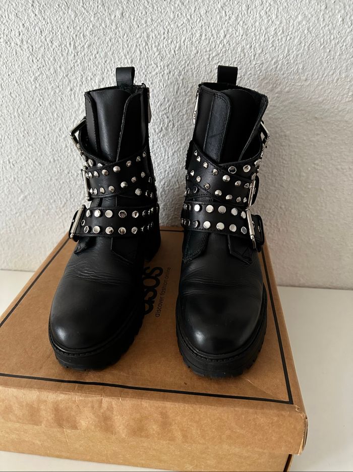 Bottines en cuir noires cloutées style motard - Zara - photo numéro 2