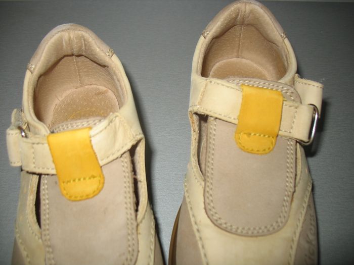 CHAUSSURES BEIGE A BRIDE GARÇON "KICKERS" - P29 - n°01 - photo numéro 4