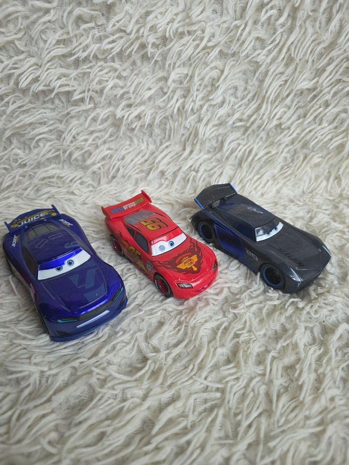 Voiture disney cars - flash Martin Jackson Storm transberry juice - grand format - 12 cm environ - lot de 5 voiture - photo numéro 3