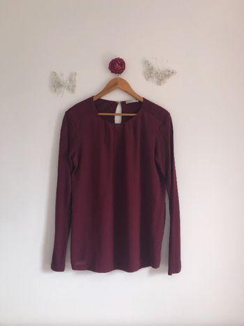 Gérard Darel – Jolie blouse bordeaux au fermoir cristal