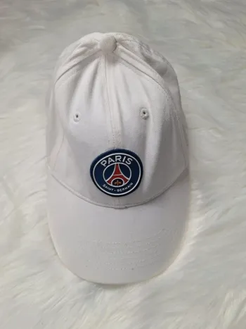 Casquette PSG officielle – Blanche – Taille réglable – Paris Saint-Germain (