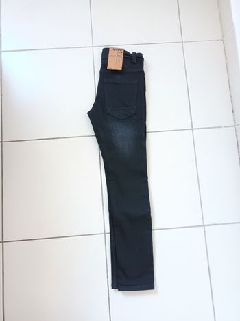 Pantalon noir skinny 8 ans neuf avec étiquette 🏷