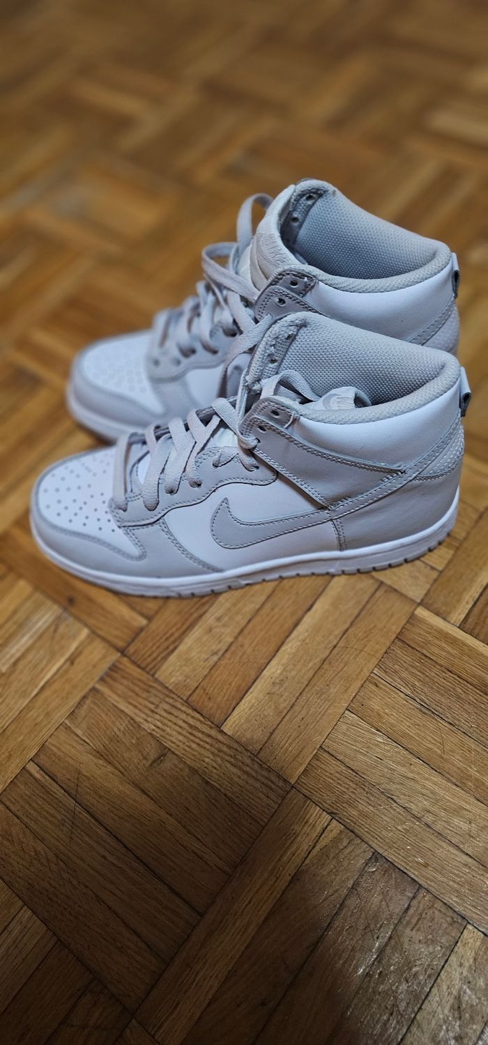 Basket nike neuve - photo numéro 2