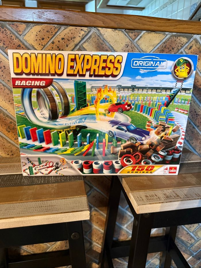 Domino express
