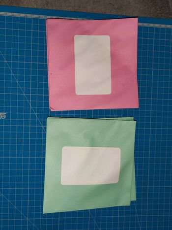 Lot de 20 enveloppes roses et vertes (10 de chaque)