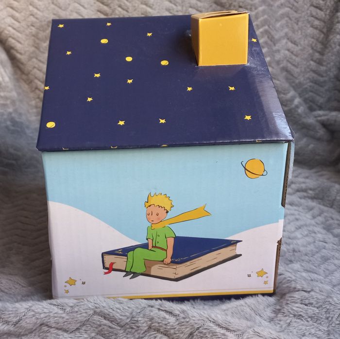 boite en forme de maison, crayons  - LE PETIT PRINCE - photo numéro 4