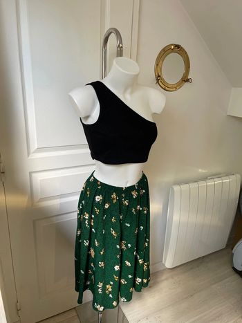 Short vert à fleurs