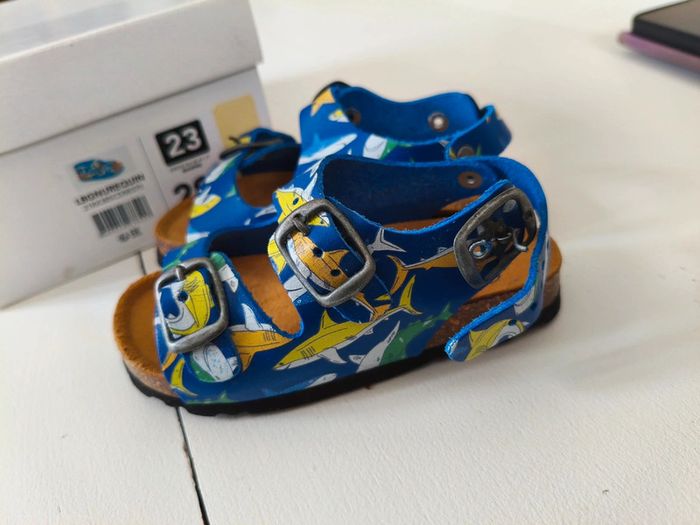 Sandales t23 - photo numéro 3