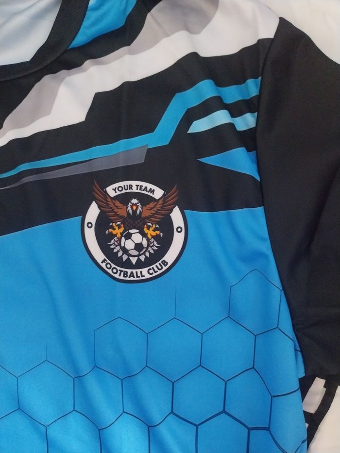 Tee-shirt tout neuf sans étiquette jamais porté ou servi - photo numéro 3