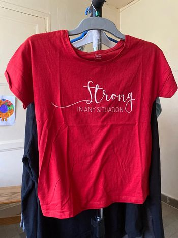 T-shirt rouge, taille M